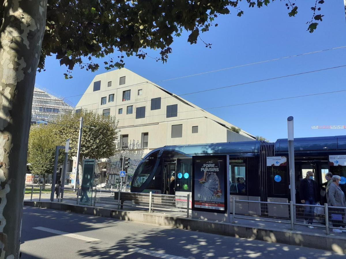 Une Chambre A L'Economat Bordeaux Kültér fotó